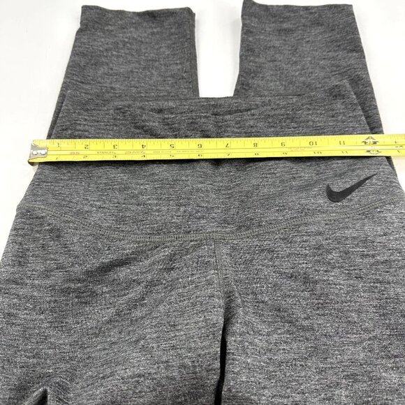 Nike Dri-Fit Grey 3/4 Length Leggings Venting in the back Size Small - Picture 9 of 13